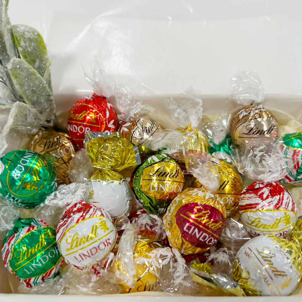 Ultimate Christmas Lindt Chocolate Gift Box - 20 Truffles