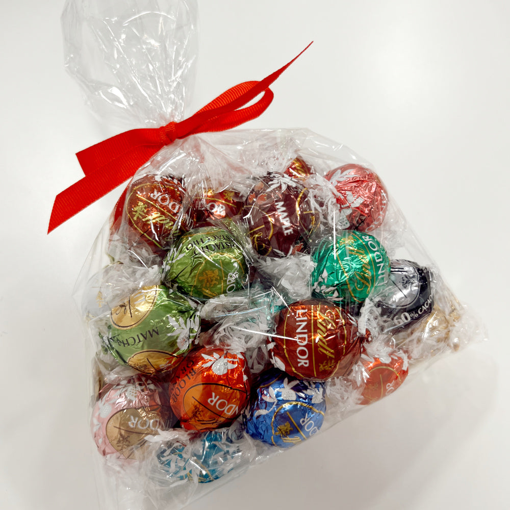Lindt Lindor 30 Flavours Chocolate Gift Bag