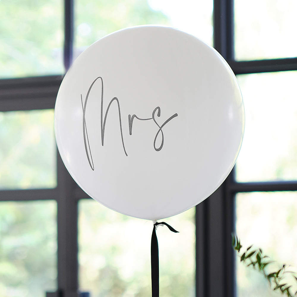 Contemporary Wedding Decorations & Supplies