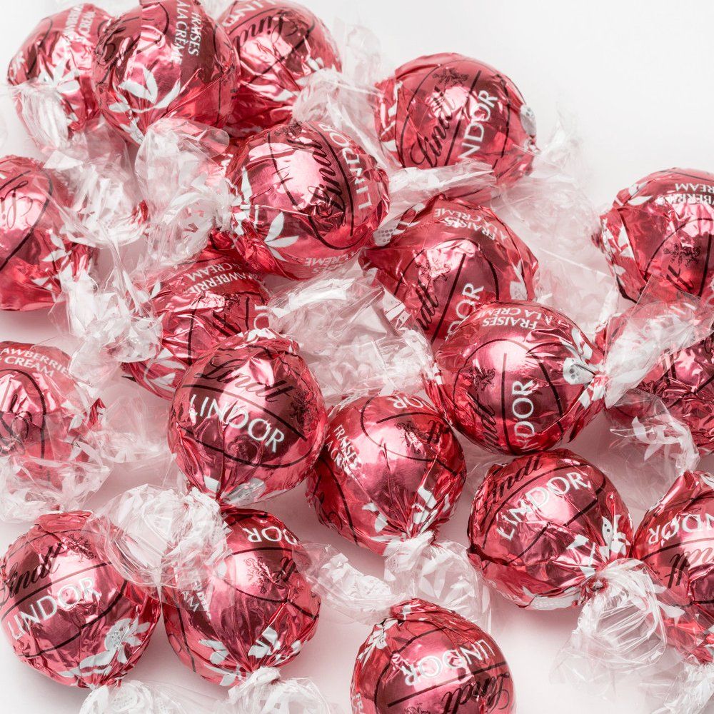 Lindt Lindor UK Strawberries & Cream - Lindt Lindor - Party Touches